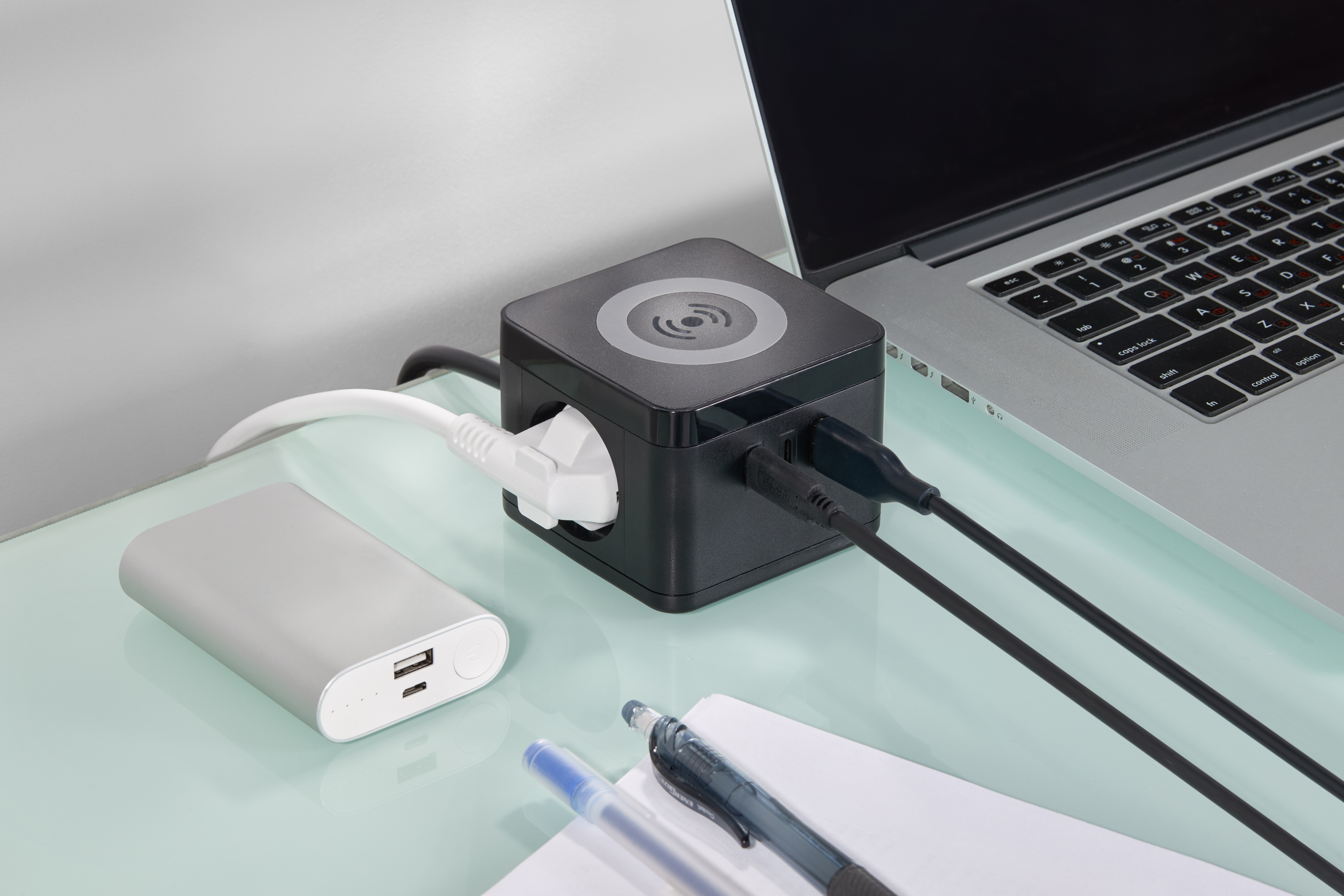 Удлинитель DOMINIC Qi10Вт У02К 1,3м 3х1мм2 USB A+C черный IEK в Уссурийске