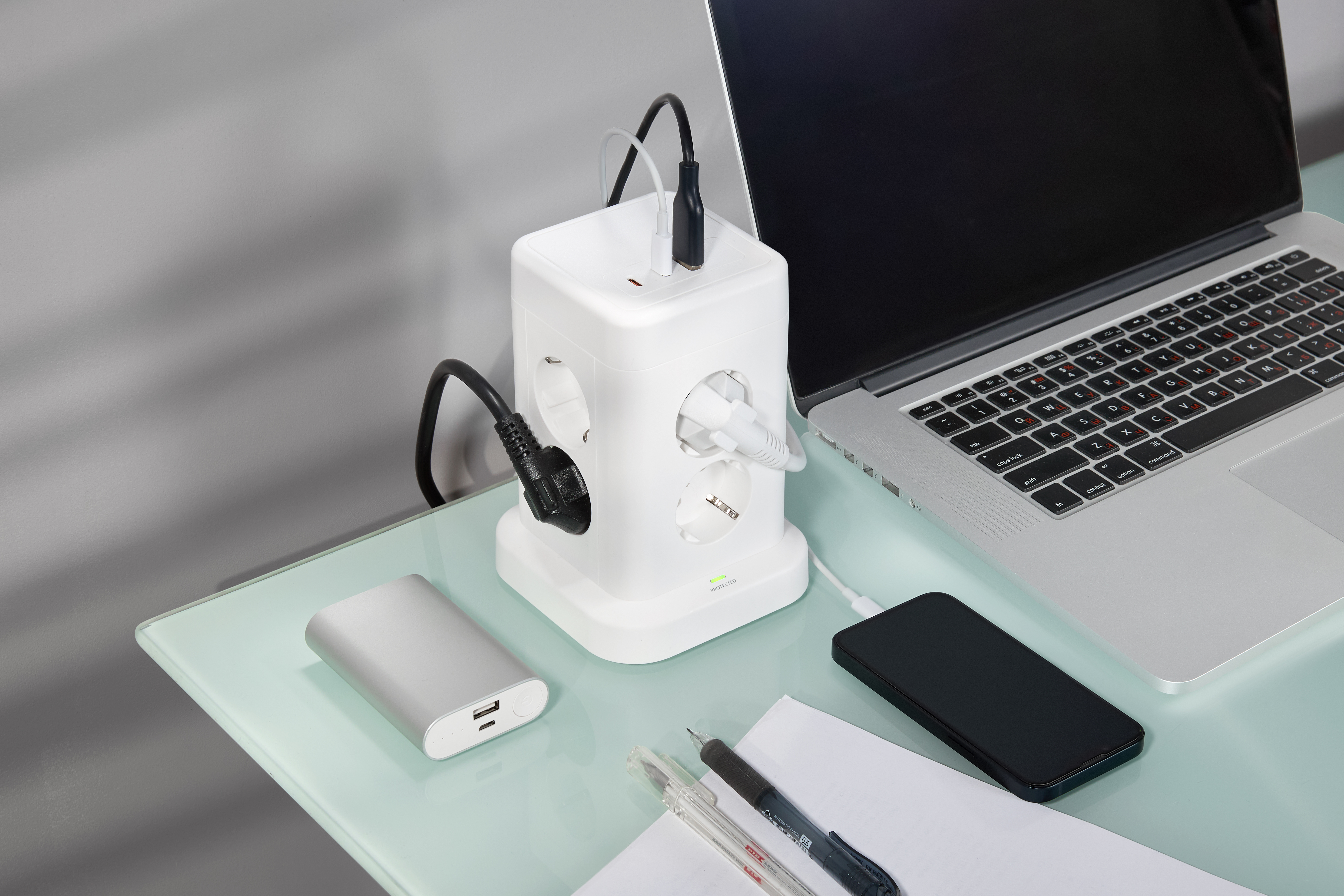 Удлинитель DOMINIC У08K 1,5м 3х1мм2 USB A+C 20Вт белый IEK в Уссурийске