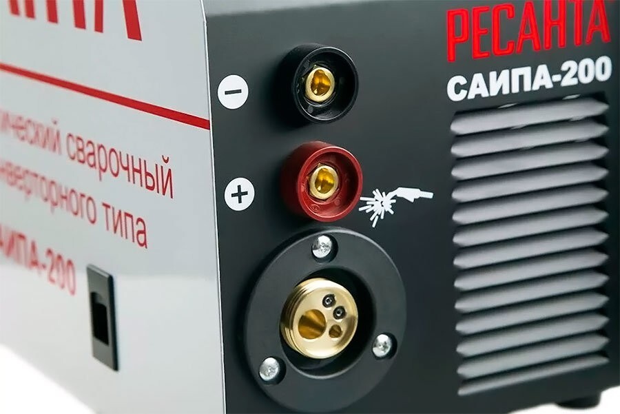 Сварочный аппарат инверторный п/а САИПА-200 Ресанта в Уссурийске