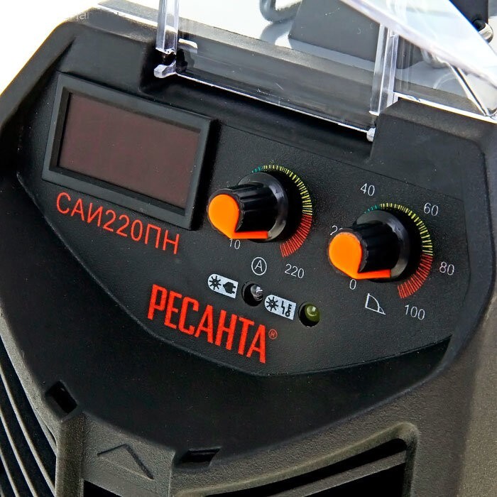 Сварочный аппарат инверторный САИ-220ПН Ресанта в Уссурийске