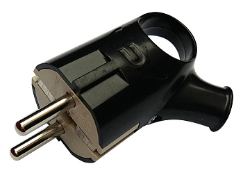 Вилка угловая с кольцом с заземлением 16А черная 4220 IN HOME в Уссурийске