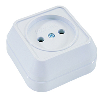 Розетка одинарная накладная MAKEL белая в Уссурийске