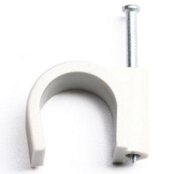 Скоба пластиковая с гвоздем, д.15 - 16мм DKC в Уссурийске