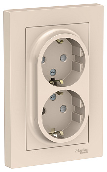 Розетка двойная AtlasDesign SE с заземлением со шторками бежевая в сборе в Уссурийске