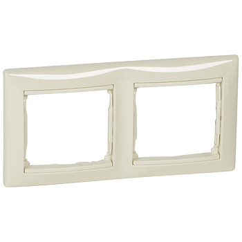 Рамка двойная VALENA Legrand крем в Уссурийске