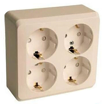 Розетка четырехместная ЭТЮД SE накладная со шторками с заземлением крем в Уссурийске