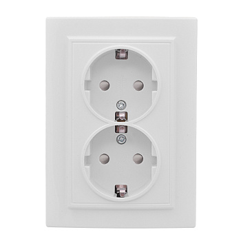 Розетка со шторками двойная с заземлением Минск EKF белая в Уссурийске