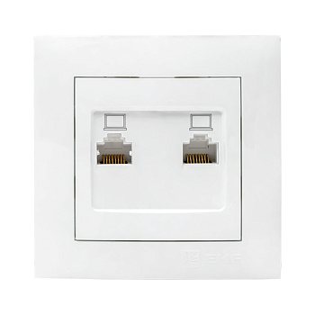 Розетка компьютерная двойная Валенсия EKF белая в Уссурийске