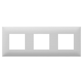 Рамка Avanti "Белое облако", 3 поста (6 мод.) DKC в Уссурийске