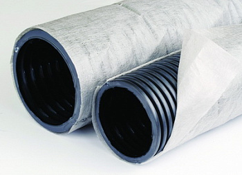 Двустенная труба ПНД гибкая дренажная д.200мм с геофильтром, в бухте 50м, цвет черный DKC в Уссурийске