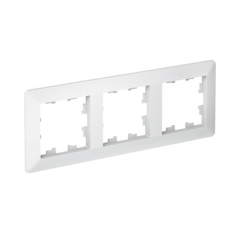 Рамка тройная AtlasDesign AIR SE ЛОТОС/дымчатая белая в Уссурийске