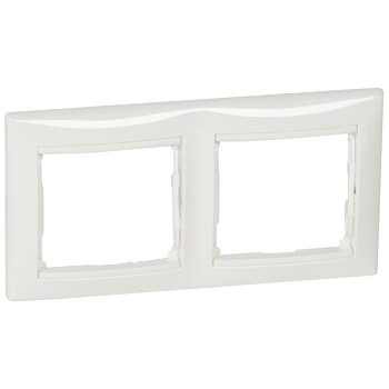 Рамка двойная VALENA Legrand белая в Уссурийске